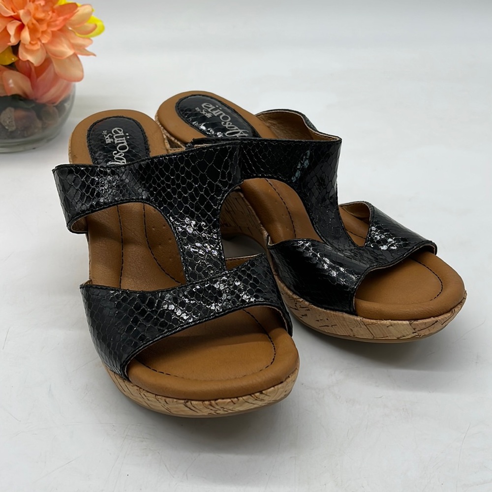 Euro Sofft Black Snakeskin Cork Wedge Sandal Size 7.5. BLW2904